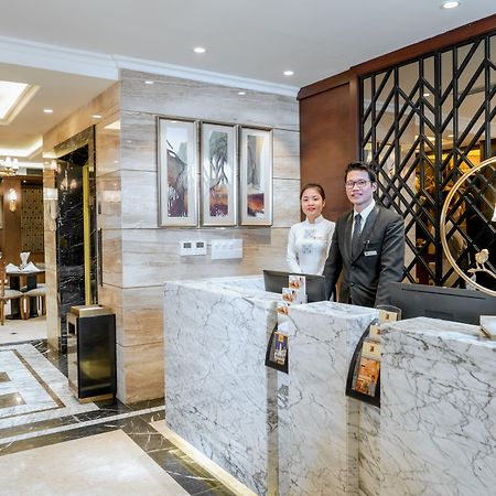 Conifer Grand Hotel Ханой Екстериор снимка
