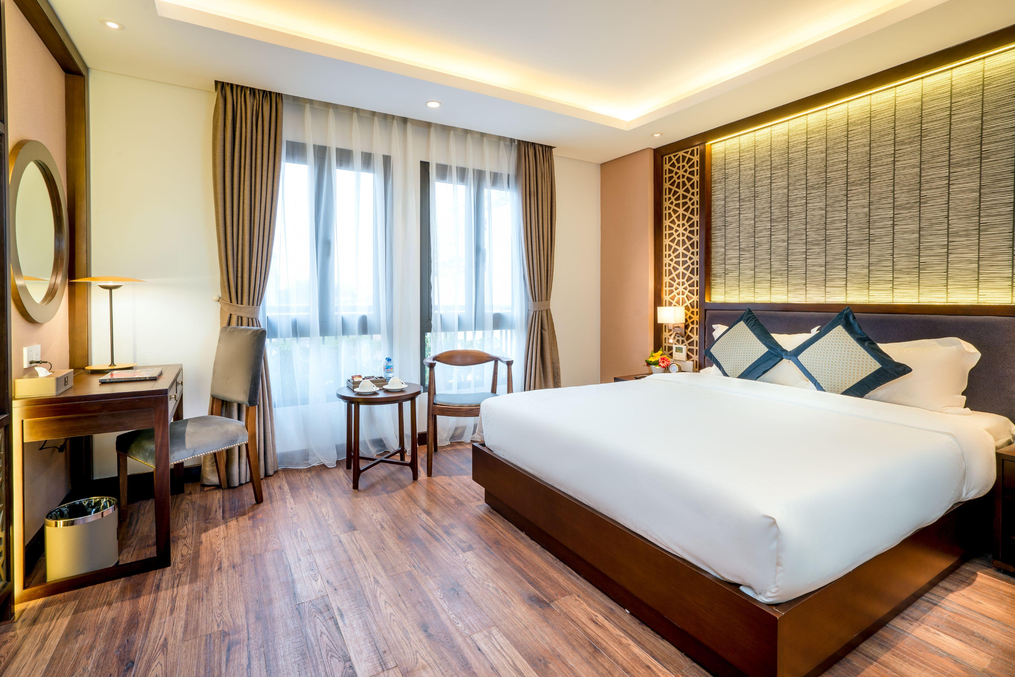 Conifer Grand Hotel Ханой Екстериор снимка
