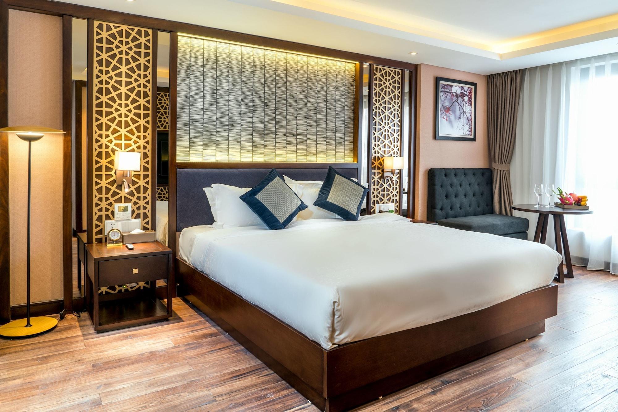 Conifer Grand Hotel Ханой Екстериор снимка