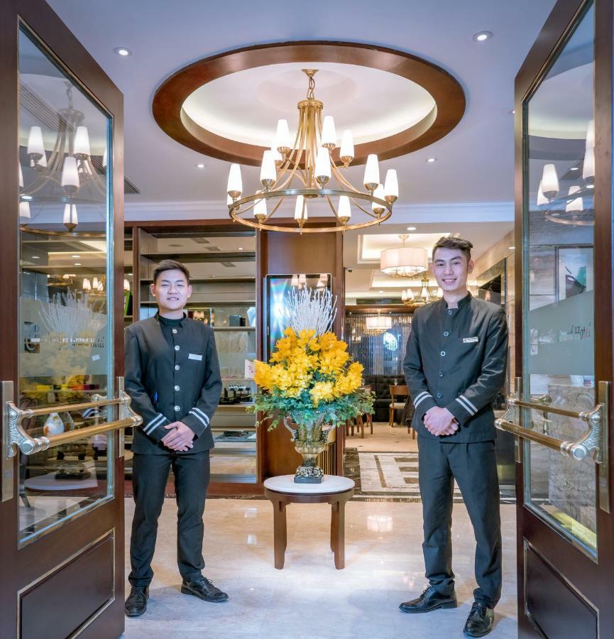 Conifer Grand Hotel Ханой Екстериор снимка